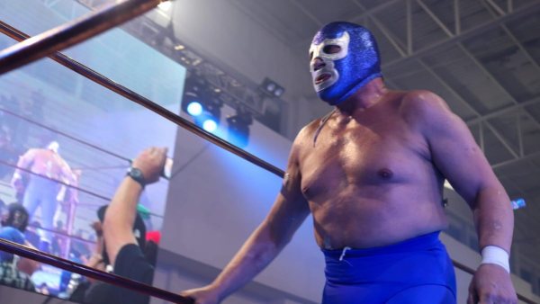 Blue Demon Jr. regresa a Toluca y cautiva a los aficionados