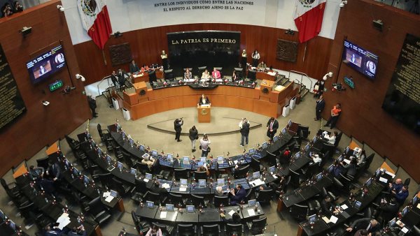 Senado oculta gastos de viajes, rompiendo 12 años de transparencia